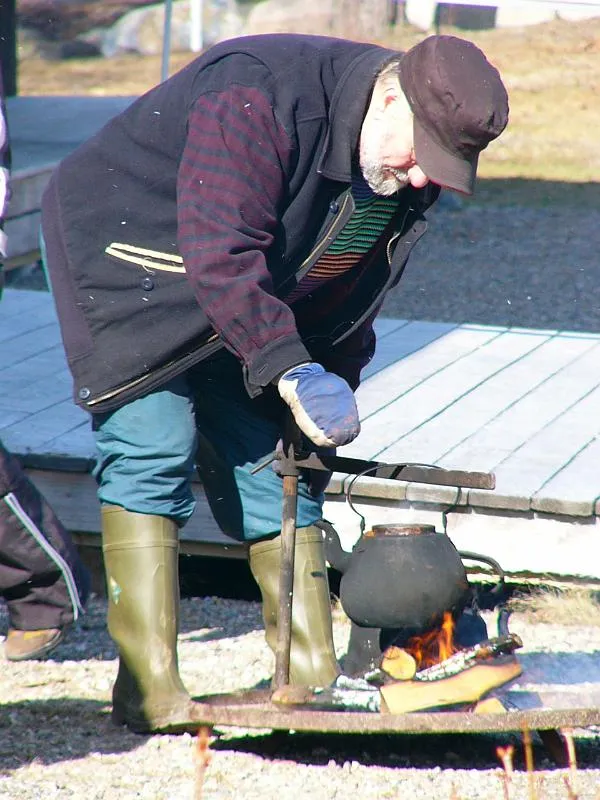Hätärakettien ammuntaharjoitukset Tuusniemellä 17.4.2010 - kuva 2