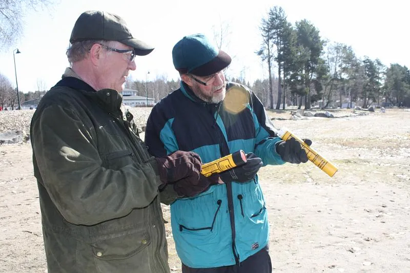 Hätärakettien ammuntaharjoitukset Tuusniemellä 17.4.2010 - kuva 3
