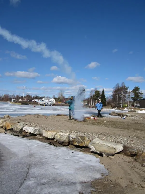 Hätärakettien ammuntaharjoitukset Tuusniemellä 17.4.2010 - kuva 7