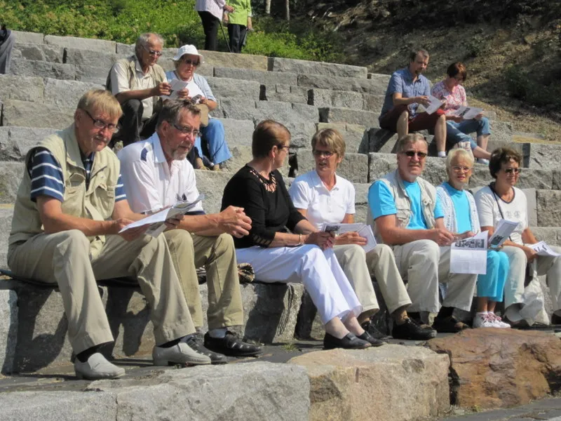 Tulitikkuja lainaamassa 25.7.2010 - kuva 2